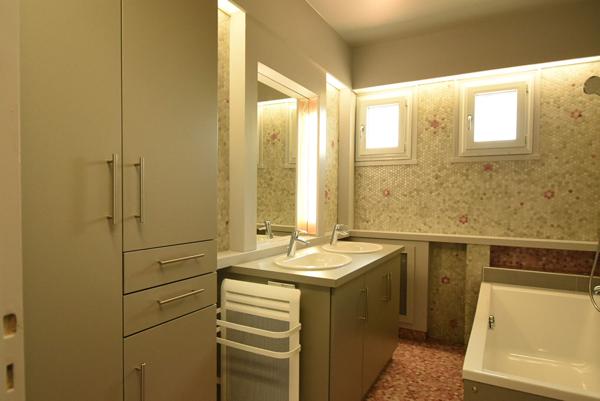 BELLE MAISON RÉNOVÉE ? 250 M² ? 6 CHAMBRES - CHARNAY LES MÂCON
