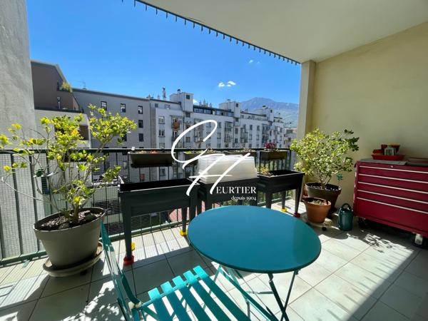 GRENOBLE Appartement 3 pièces spacieux