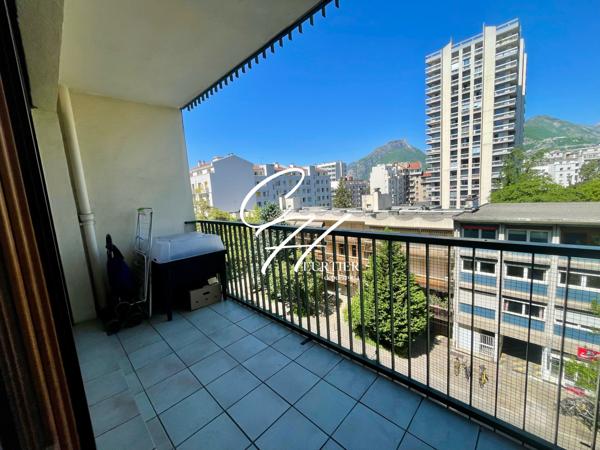 GRENOBLE Appartement 3 pièces spacieux