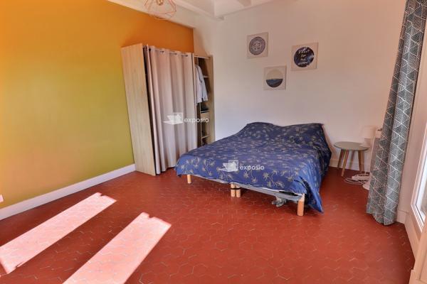 LOCATION APPARTEMENT T5 DE 126 M2 AVEC PISCINE 13012 VILLAGE DE SAINT BARNABE