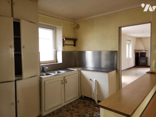 ST MARTIN DES BESACES : Maison de plain-pied