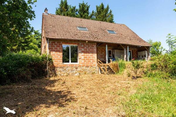 Maison à vendre 260 190 € Saint-Yrieix-la-Perche 4 p 175 m² DPE D