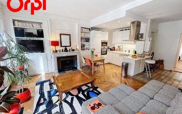 Appartement à vendre    3 pièces • 61,65 m2 Lyon 1