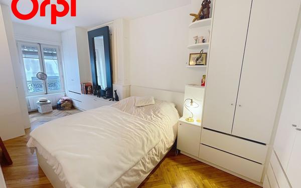 Appartement à vendre    3 pièces • 61,65 m2 Lyon 1
