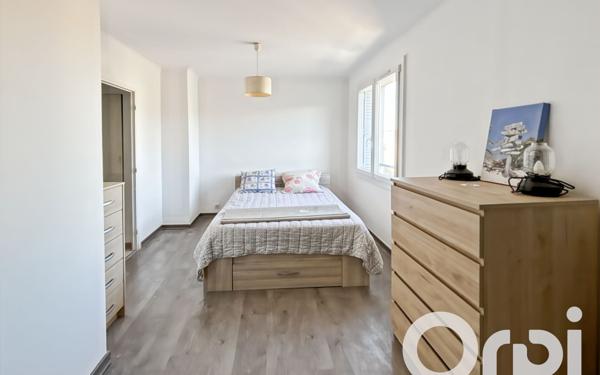 Appartement à vendre    3 pièces • 81 m2 Bollène