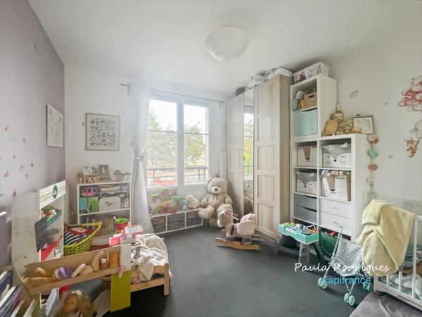 Appartement T4 a vendre, 4 pièces, balcon, 2 place de perking en sous-sol, 2 cave - PLAISIR (78370)