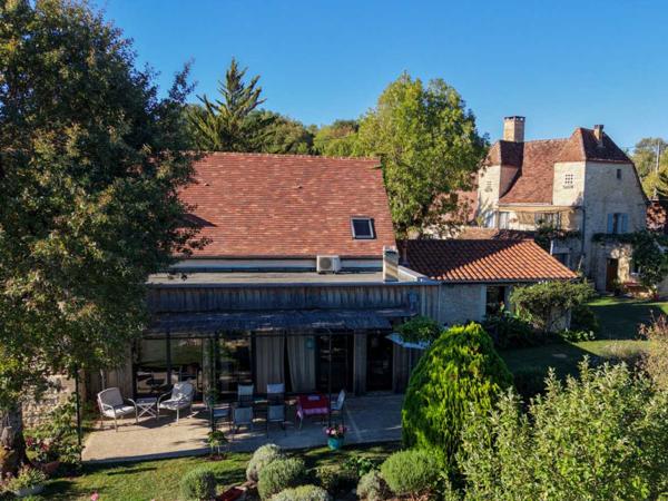 Maison ancienne - Gourdon Exclusivité Secteur Gourdon - Magnifique ensemble immobilier de caractère avec dépendances, belle vue et piscine