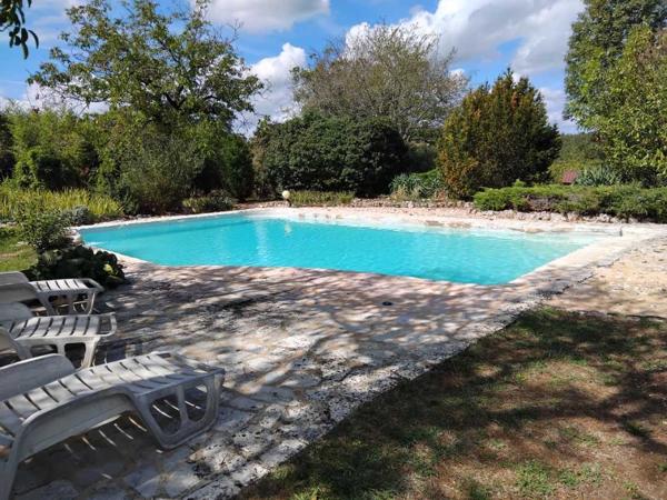 Maison ancienne - Gourdon Exclusivité Secteur Gourdon - Magnifique ensemble immobilier de caractère avec dépendances, belle vue et piscine