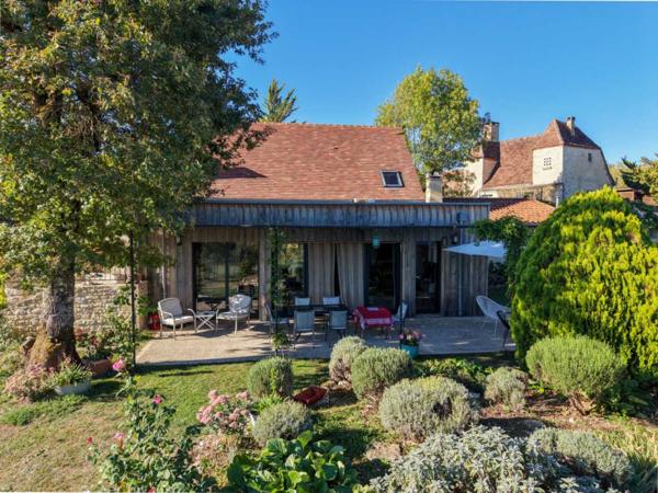 Maison ancienne - Gourdon Exclusivité Secteur Gourdon - Magnifique ensemble immobilier de caractère avec dépendances, belle vue et piscine