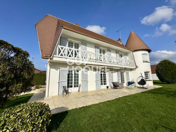 MAISON À VENDRE DE 7 PIÈCES DE 235,00 M²