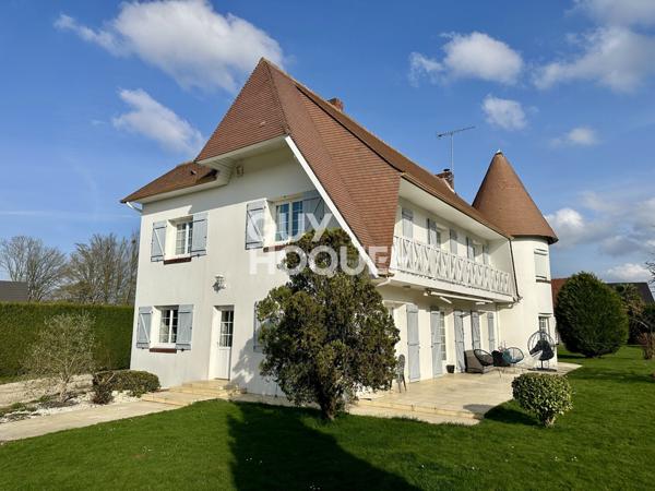 MAISON À VENDRE DE 7 PIÈCES DE 235,00 M²