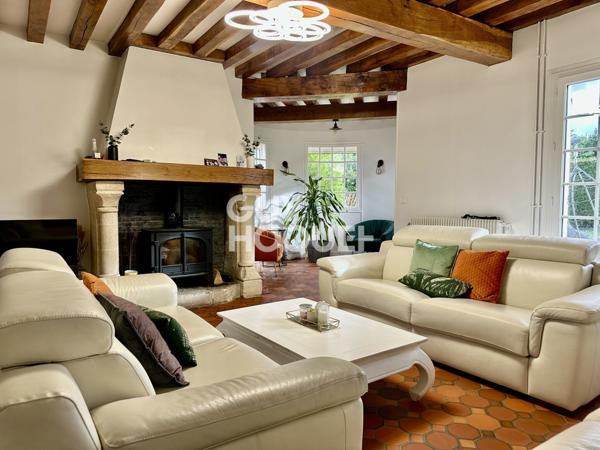 MAISON À VENDRE DE 7 PIÈCES DE 235,00 M²