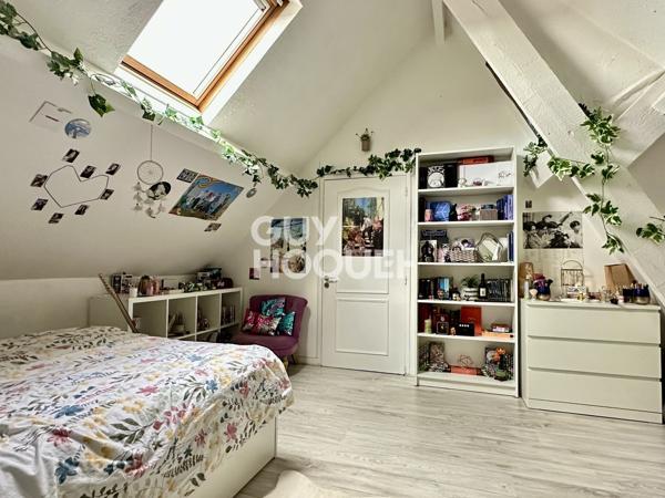 MAISON À VENDRE DE 7 PIÈCES DE 235,00 M²