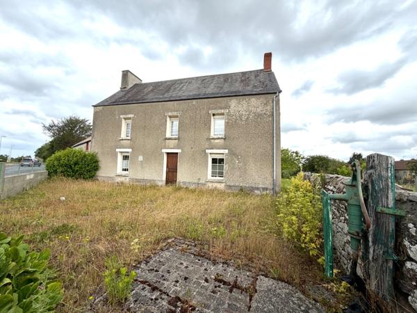 Maison en pierre de 111 m² avec garage, dépendance et terrain de 1 374 m² – Fort potentiel MOON SUR ELLE (50)
