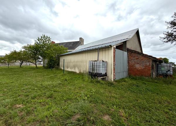 Maison en pierre de 111 m² avec garage, dépendance et terrain de 1 374 m² – Fort potentiel MOON SUR ELLE (50)