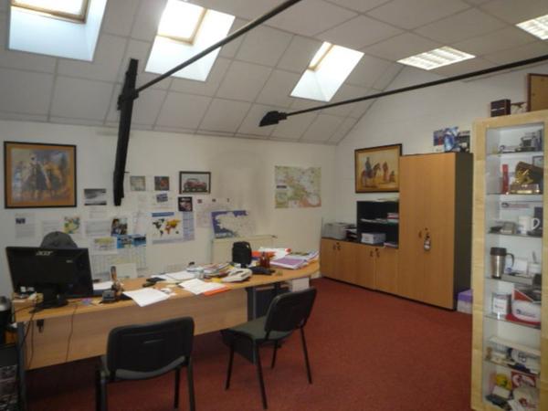 BUREAUX ET STOCKAGE A LOUER A BREST