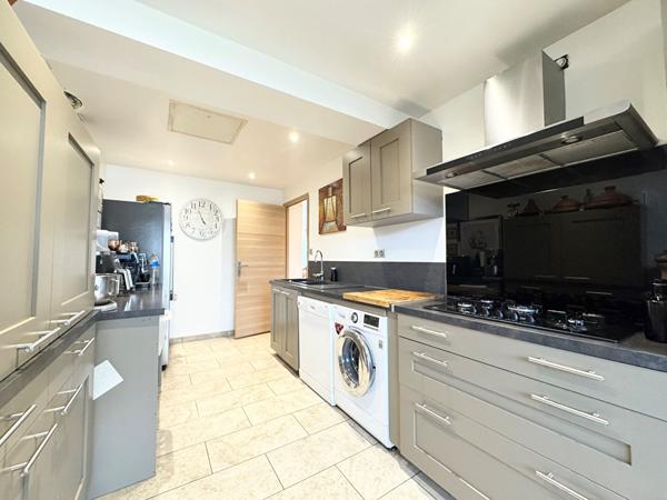 VILLENAVE D'ORNON - SAINT BRIS - Maison  100m2 -  Plain pied  -  3 chambres - Garage