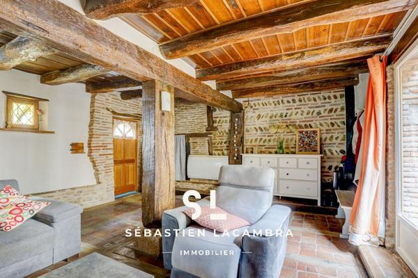 Lisle-sur-Tarn (81310) Maison de village rénovée – 4 pièces – Cour intérieure – Lisle-sur-Tarn – Charme et authenticité