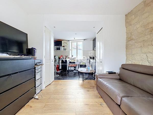 Appartement VENDU LOUÉ à Champagne-sur-Oise - 20m², terrasse et stationnement