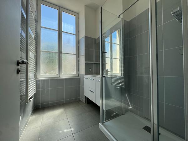 Hyper-centre Appartement 70m² 2 chambres rez-de-chaussée