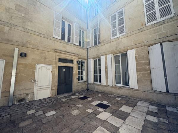 Hyper-centre Appartement 70m² 2 chambres rez-de-chaussée