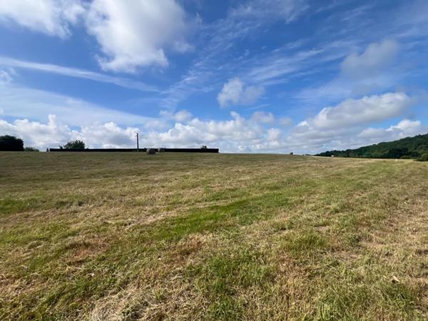 Terrain St Yrieix La Perche 1930 m2