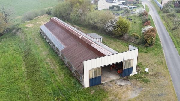 Terrain à vendre 8000m² avec Hangar agricole, proche de MOMAS (64)