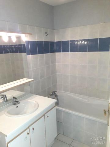 Grand T3 de 72m2 + Terrasse 16m2 + PARKING PRIVEE Tournon-sur-Rhône (07300)