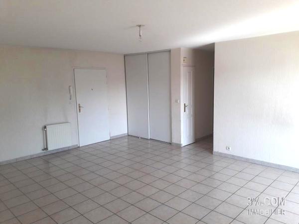 Grand T3 de 72m2 + Terrasse 16m2 + PARKING PRIVEE Tournon-sur-Rhône (07300)