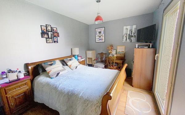 Maison à vendre    6 pièces •  Voisins-le-Bretonneux