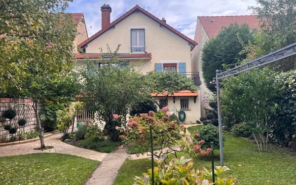 Maison à vendre    6 pièces • 112,16 m2 Savigny-sur-Orge