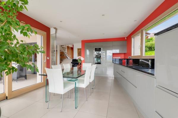 Vente Maison de luxe Annecy 6 Pièces 220 m²