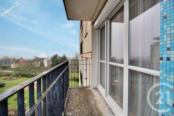 Appartement F3 à vendre  3 pièces - 65,40 m 2   CHATEAU THIERRY  - 02