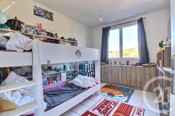 Appartement F3 à vendre  3 pièces - 65,40 m 2   CHATEAU THIERRY  - 02