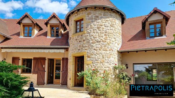 Maison familiale + dépendance pro – Vue dégagée, activité sur place possible !