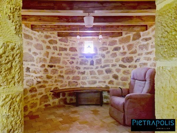 Maison familiale + dépendance pro – Vue dégagée, activité sur place possible !