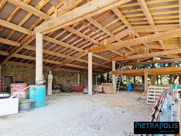 Maison familiale + dépendance pro – Vue dégagée, activité sur place possible !