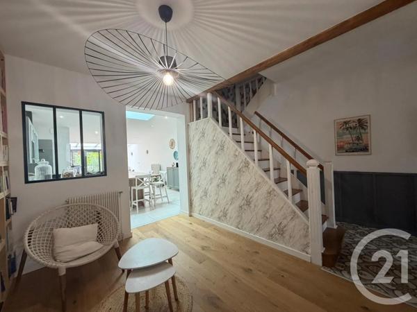 Maison à vendre  6 pièces - 131 m 2   AMIENS  - 80