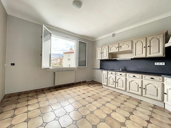 Appartement à louer    3 pièces •  Prades