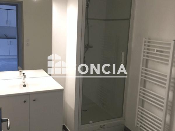 Location Appartement 2 pièces 51.19 m² - ANGLE J.MAILLOTTE / GENERAL DE GAULLE La Madeleine 59110