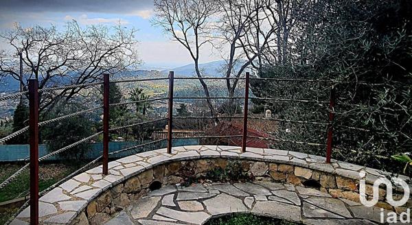 Maison traditionnelle 6 pièces de 167 m² à Le Tignet (06530)