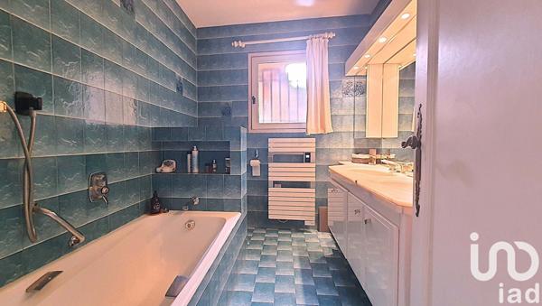 Maison traditionnelle 6 pièces de 167 m² à Le Tignet (06530)