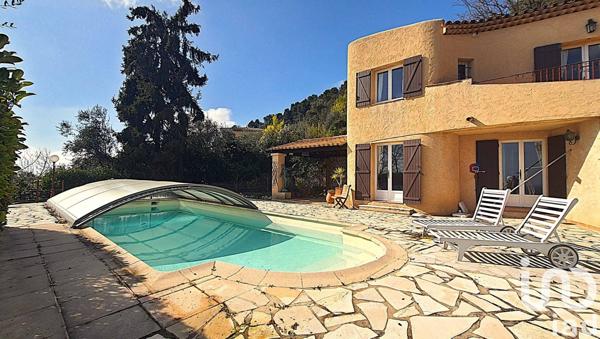 Maison traditionnelle 6 pièces de 167 m² à Le Tignet (06530)