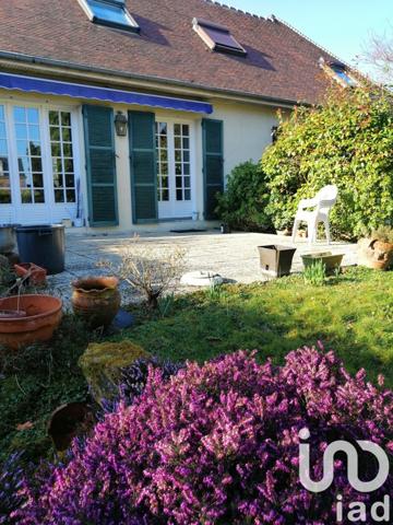 Maison traditionnelle 7 pièces de 190 m² à Crépy-en-Valois (60800)