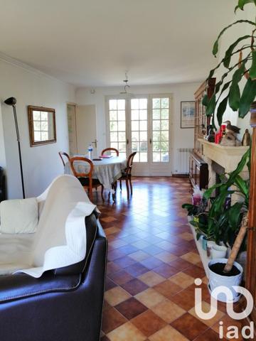 Maison traditionnelle 7 pièces de 190 m² à Crépy-en-Valois (60800)