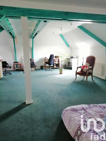 Maison traditionnelle 7 pièces de 190 m² à Crépy-en-Valois (60800)