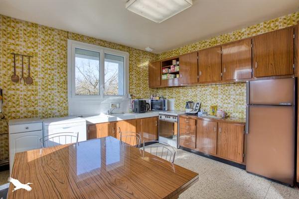 Maison à vendre |  Azerat |  8 pièces | 230 m²