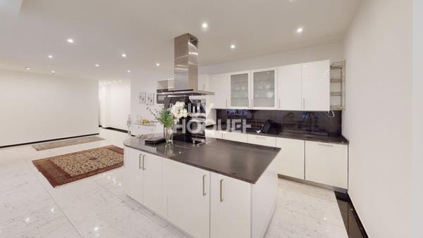 LOCAL COMMERCIAL AIRBNB CENTRE VILLE T4 (105m²) à MULHOUSE