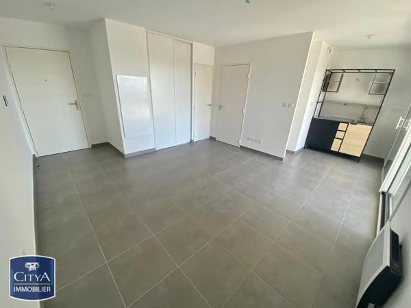 Appartement à louer 1 pièce 27.99m² La Garde (83130)