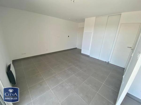 Appartement à louer 1 pièce 27.99m² La Garde (83130)
